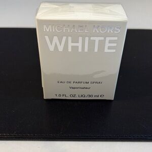 Michael Kors White Eau de Parfum 1.0 oz